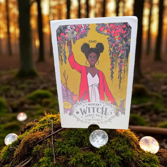 MIDERN WITCH TAROT DECK